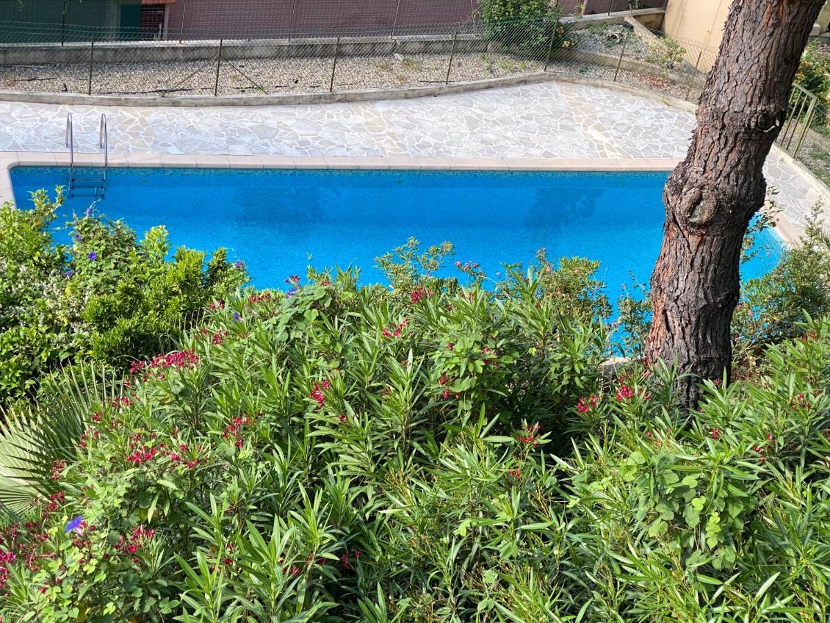 Mansfield vue carte Postale Terrasse Piscine calme port à 200m à pied Menton Exterior foto